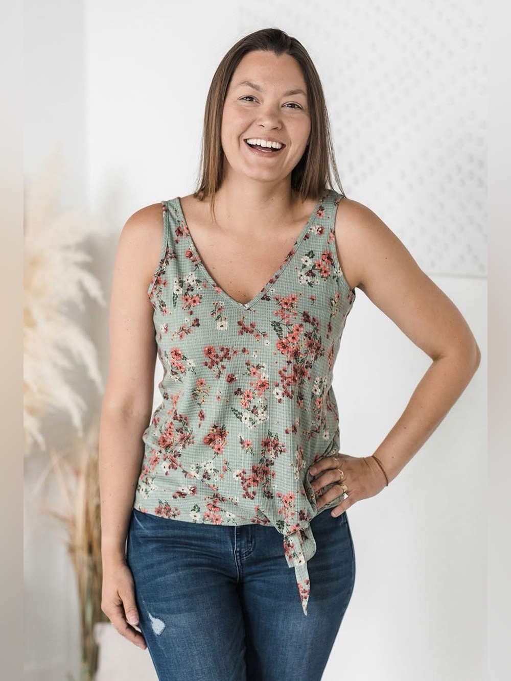 Wild Heart Knotted Tank 🍒Sage w/Orange Blossom Print, Size Small